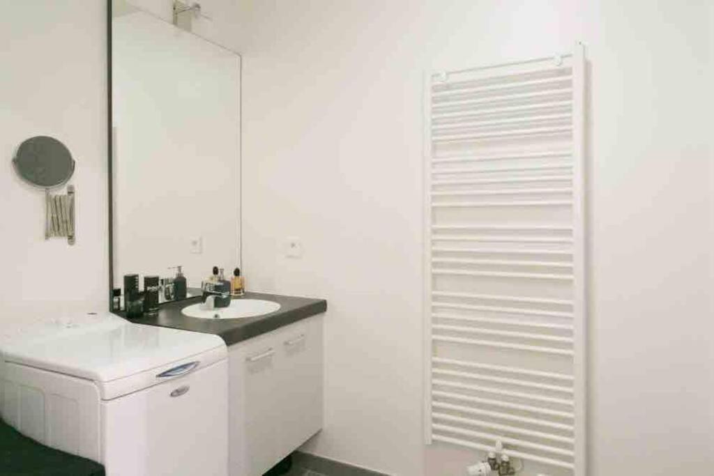 Cozy & Quiet Getaway Just 300M From Paris With Free Private Parking Apartment Gentilly Luaran gambar